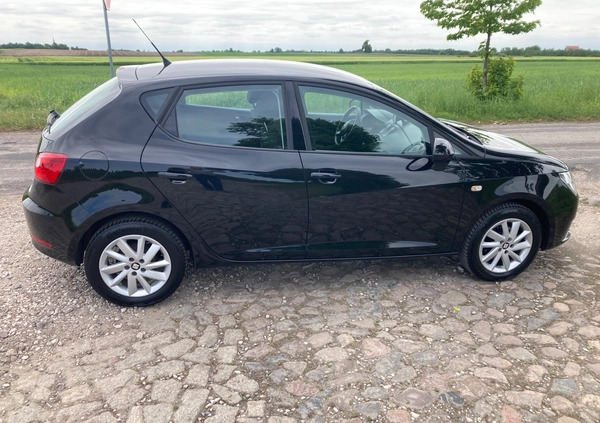 Seat Ibiza cena 25900 przebieg: 136000, rok produkcji 2015 z Maków Mazowiecki małe 172